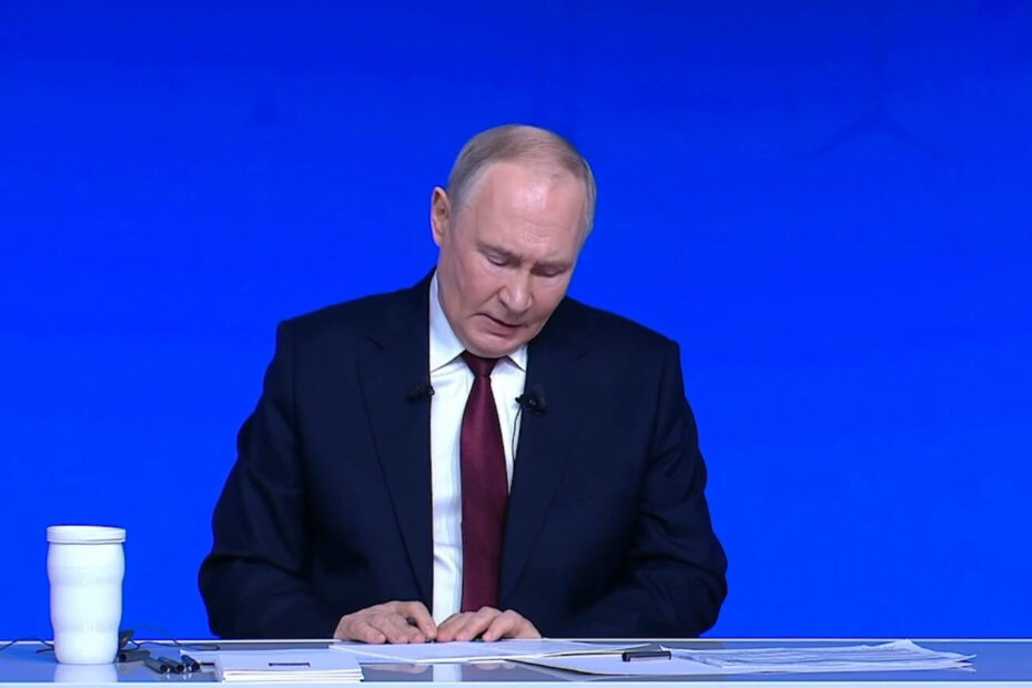 России осталось отремонтировать всего 10% НПЗ, поврежденных БПЛА- Путин
