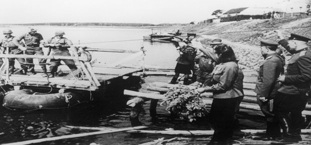 Встреча американского разведдозора на Эльбе 25.04.1945 г. Встреча американского разведдозора на Эльбе 25.04.1945 г.